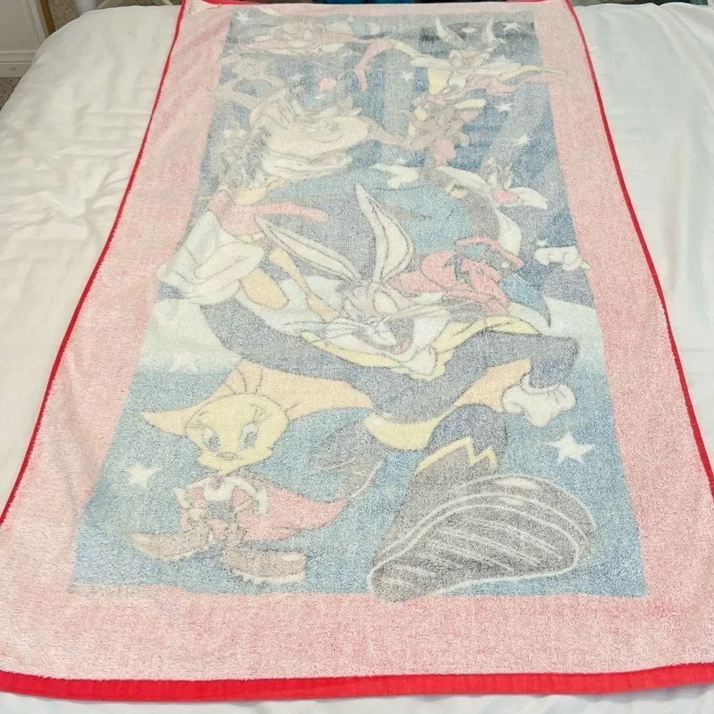 Vintage 1995 Warner Bros. Looney Tunes Red and Blue Beach Towel EVC